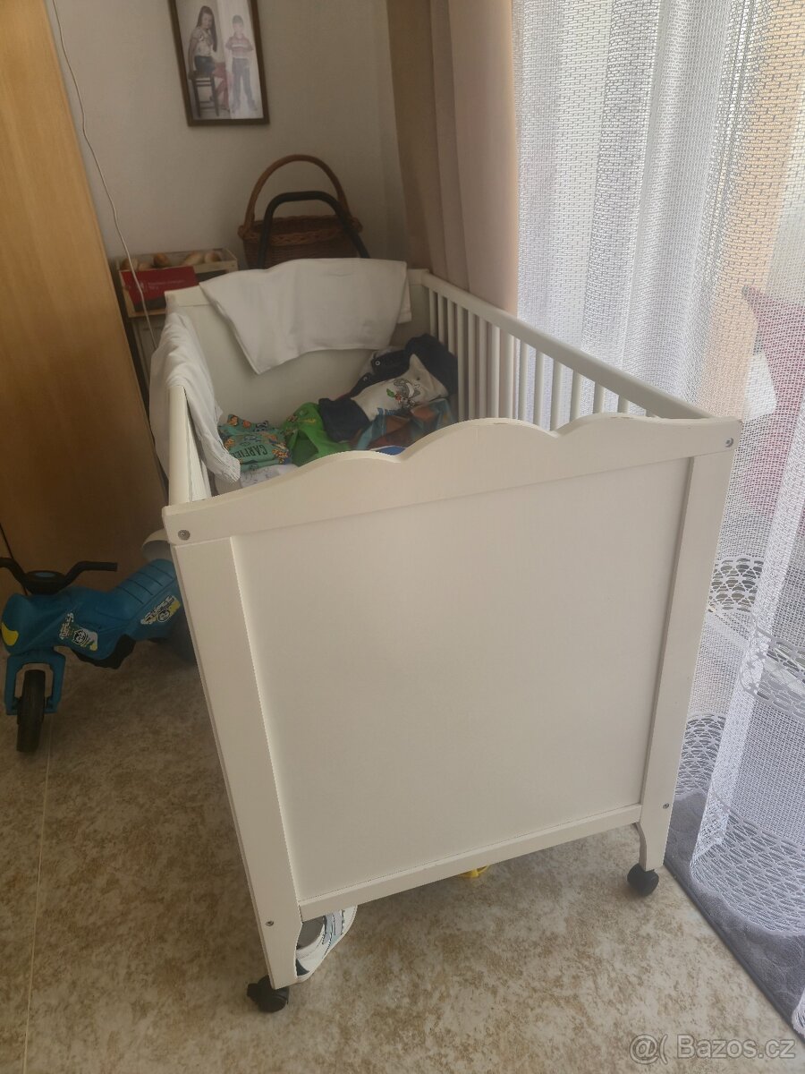 Skříň, postýlka - 4
