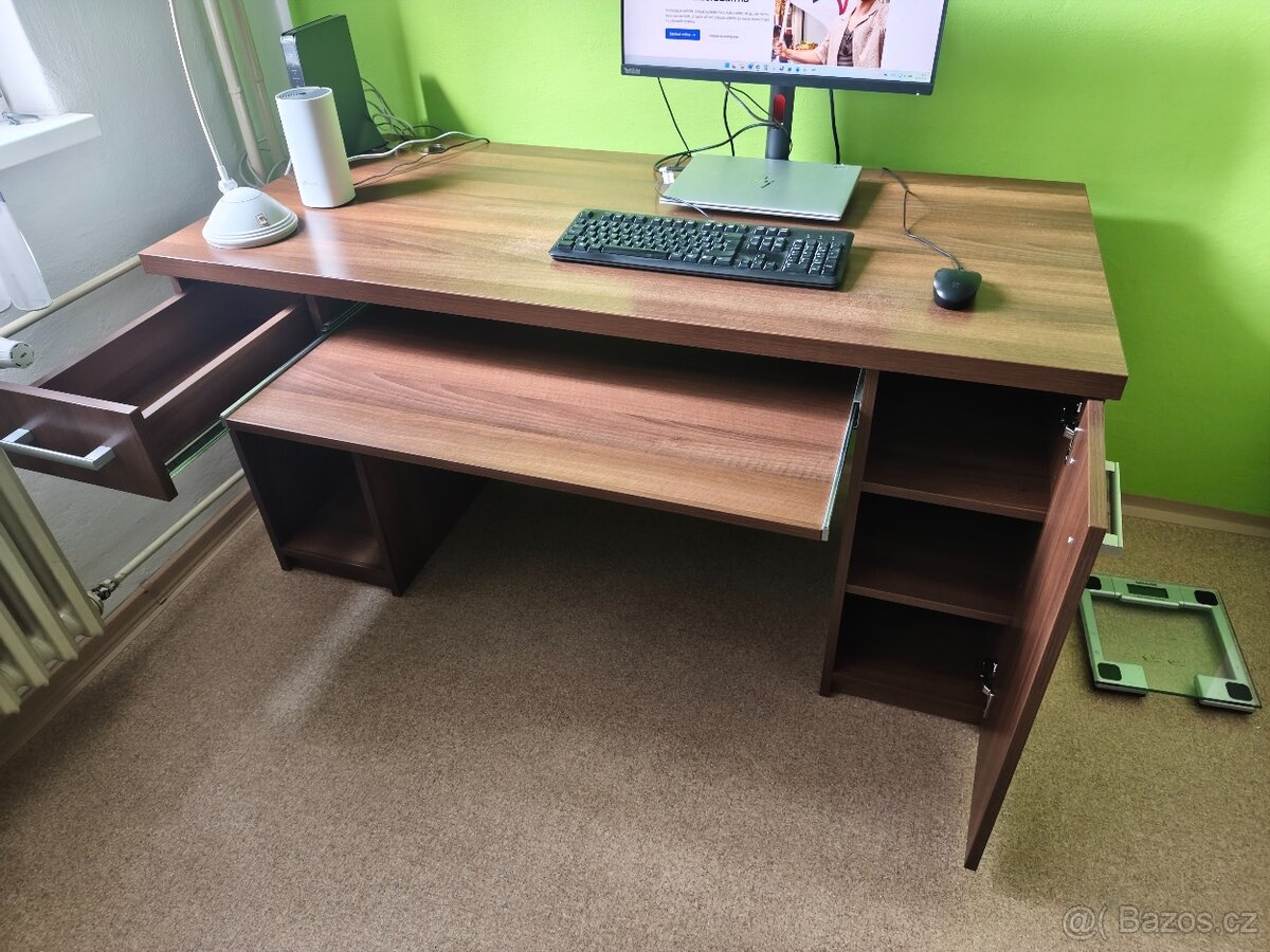 Pracovní PC stůl - 4