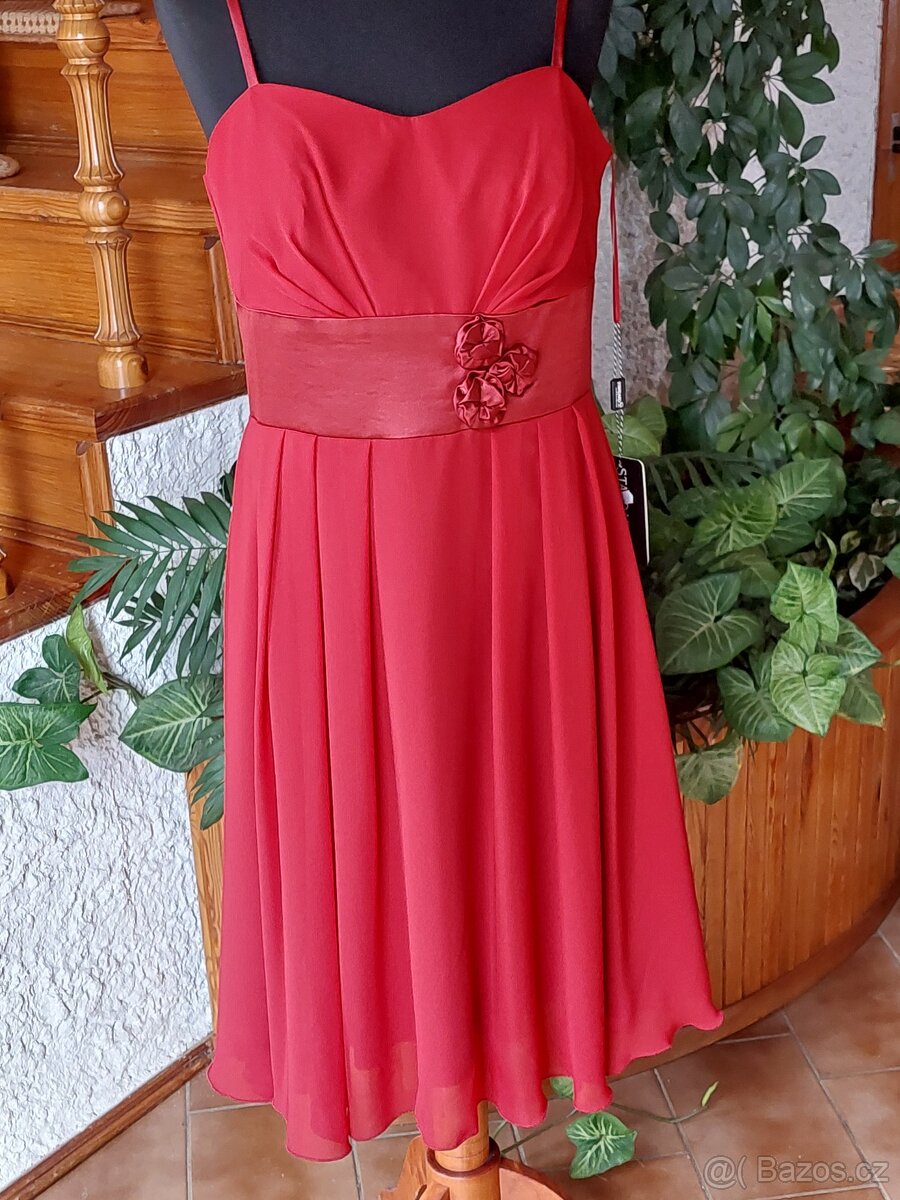 Nádherné plesové, společenské šaty - 4