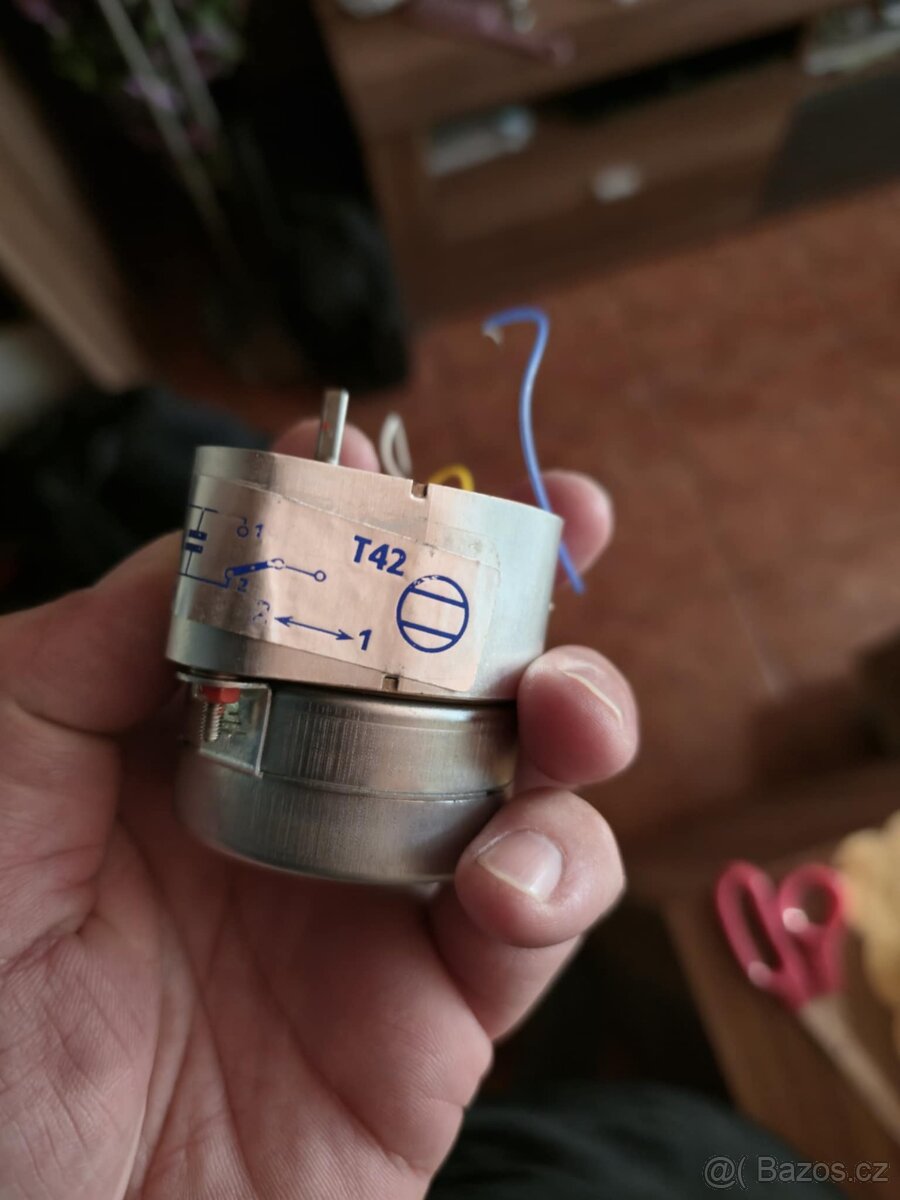 Synchronní převodový motor SMR 300-100 - 4