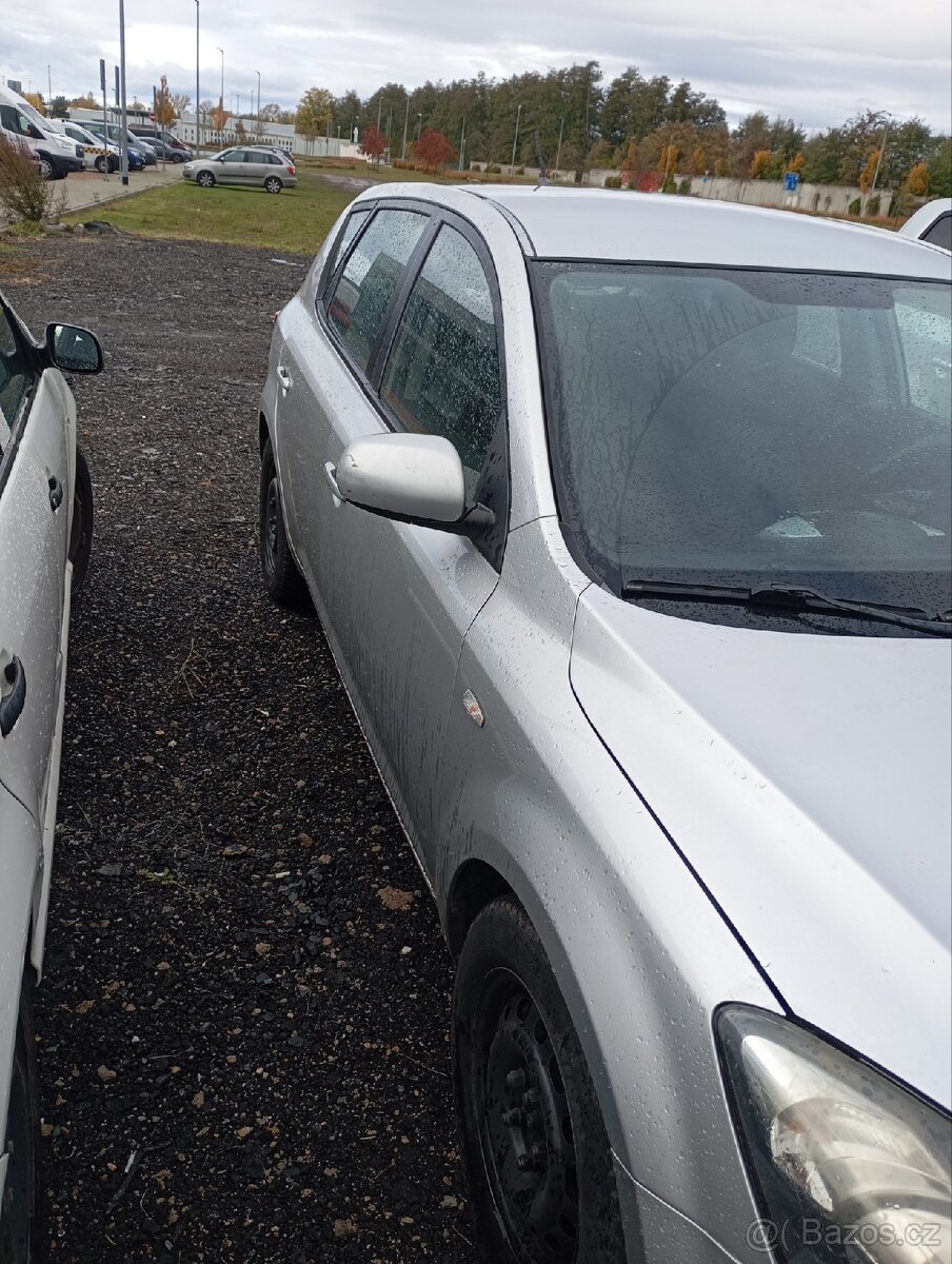 Prodám Kia ceed. - 4