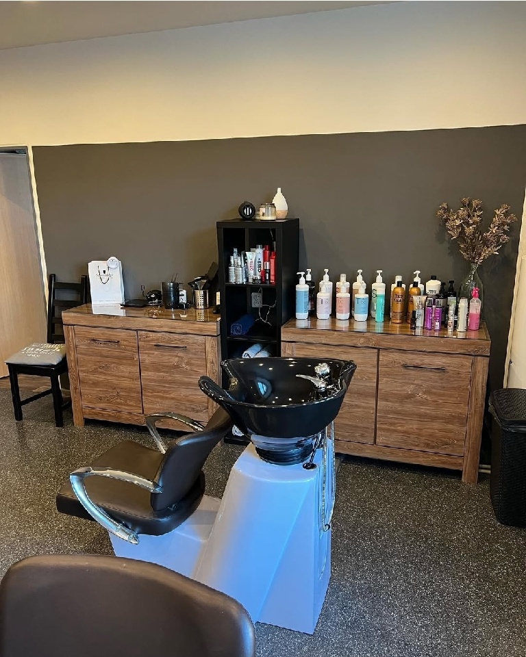 Pronájem kadeřnického křesla - 4