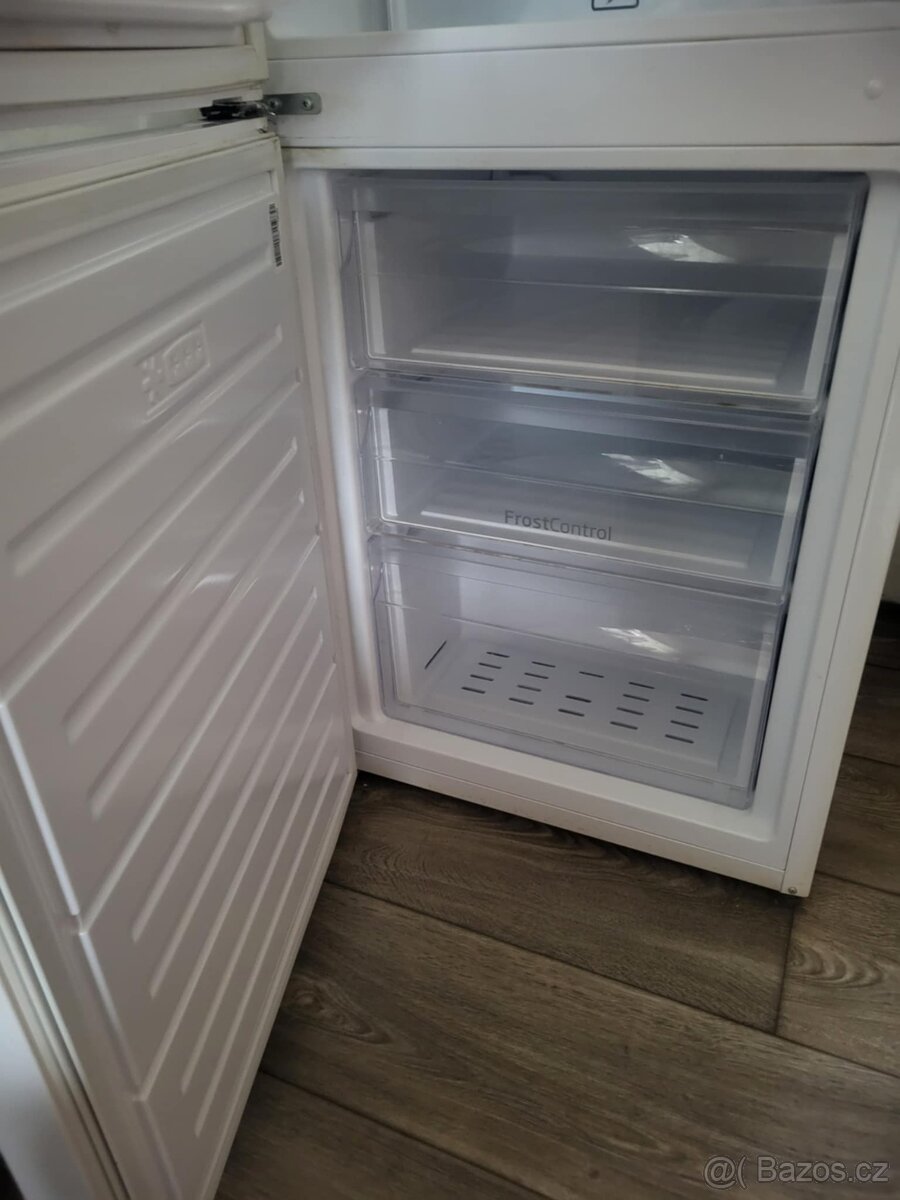 Lednice s mrazákem - 4