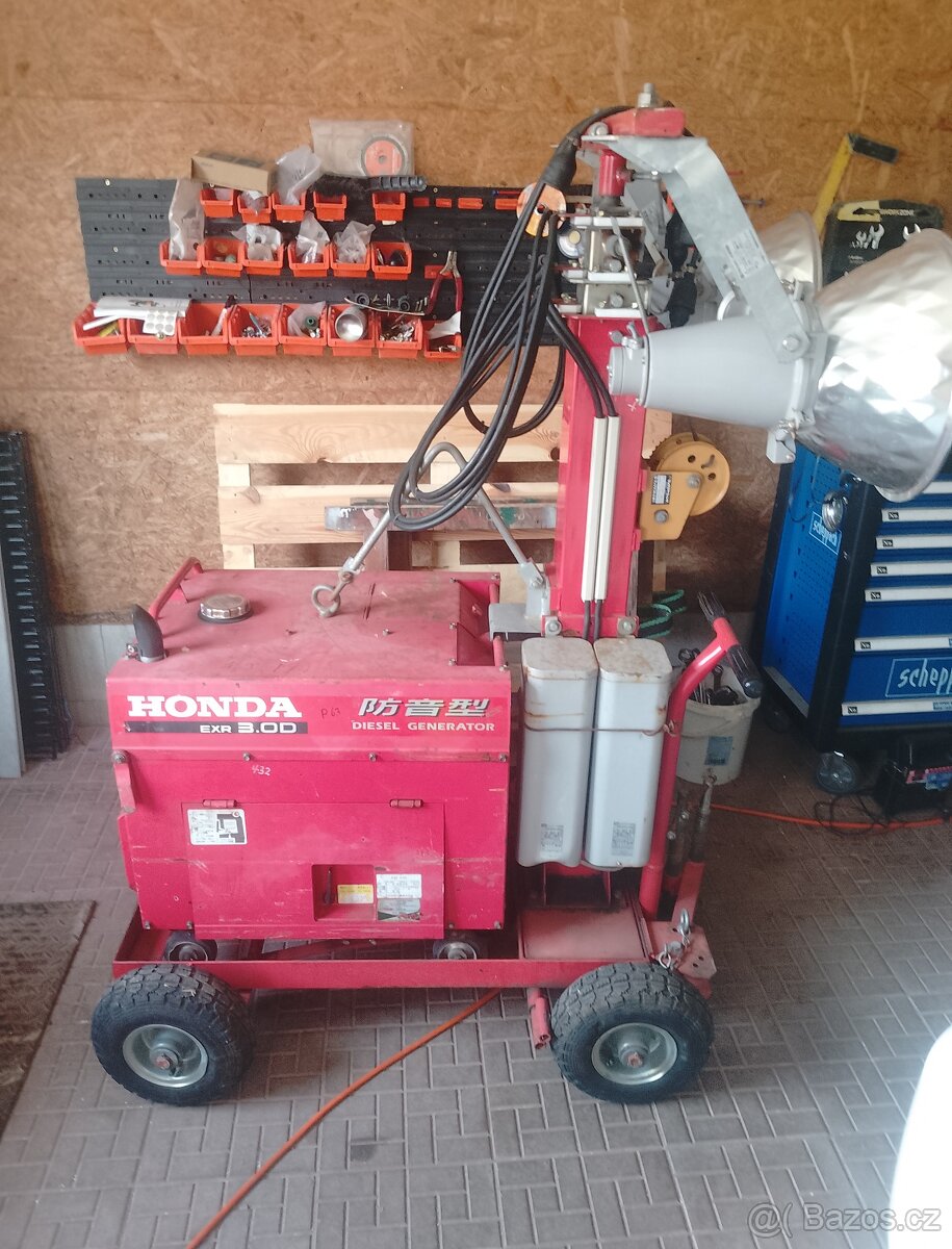 Osvětlovaci stožár s centralou - 4