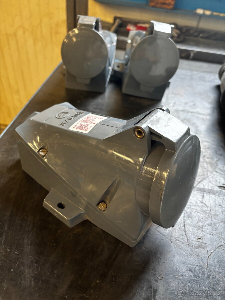 Vidlice a zásuvky 400V - 4