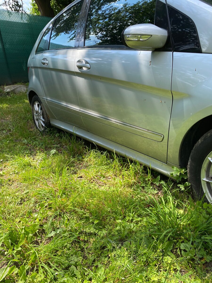 Díly Mercedes B Klasse w245 180cdi - 4