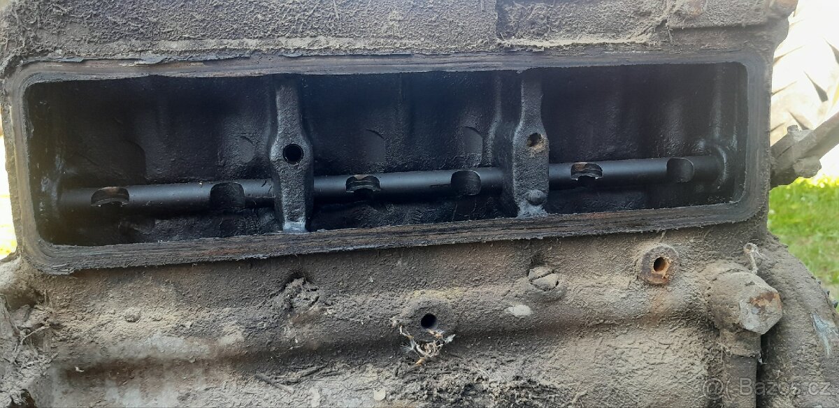 Prodám nekompletni motor zetor 3001, 3011, 3511 - 4