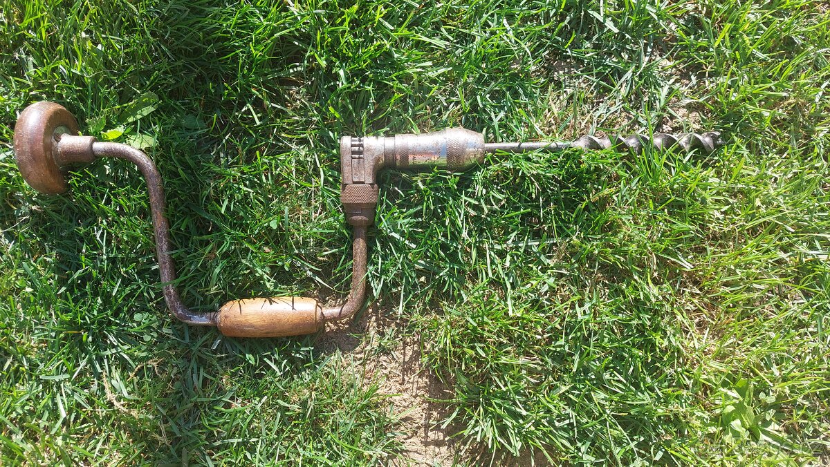 Retro ruční vrtačky + 4x a 2x Nebozez - 4