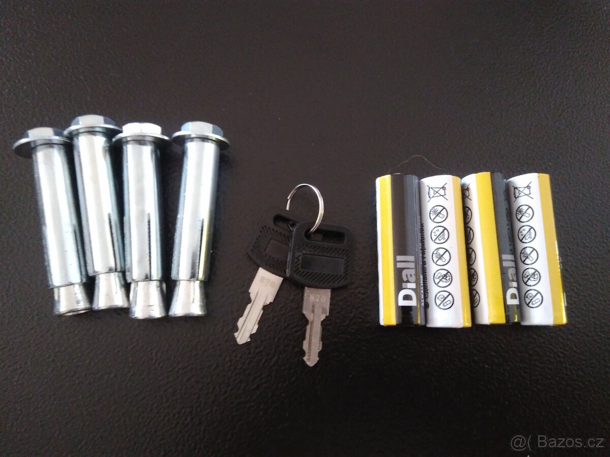 Prodám nový trezor s el. zámkem - 4