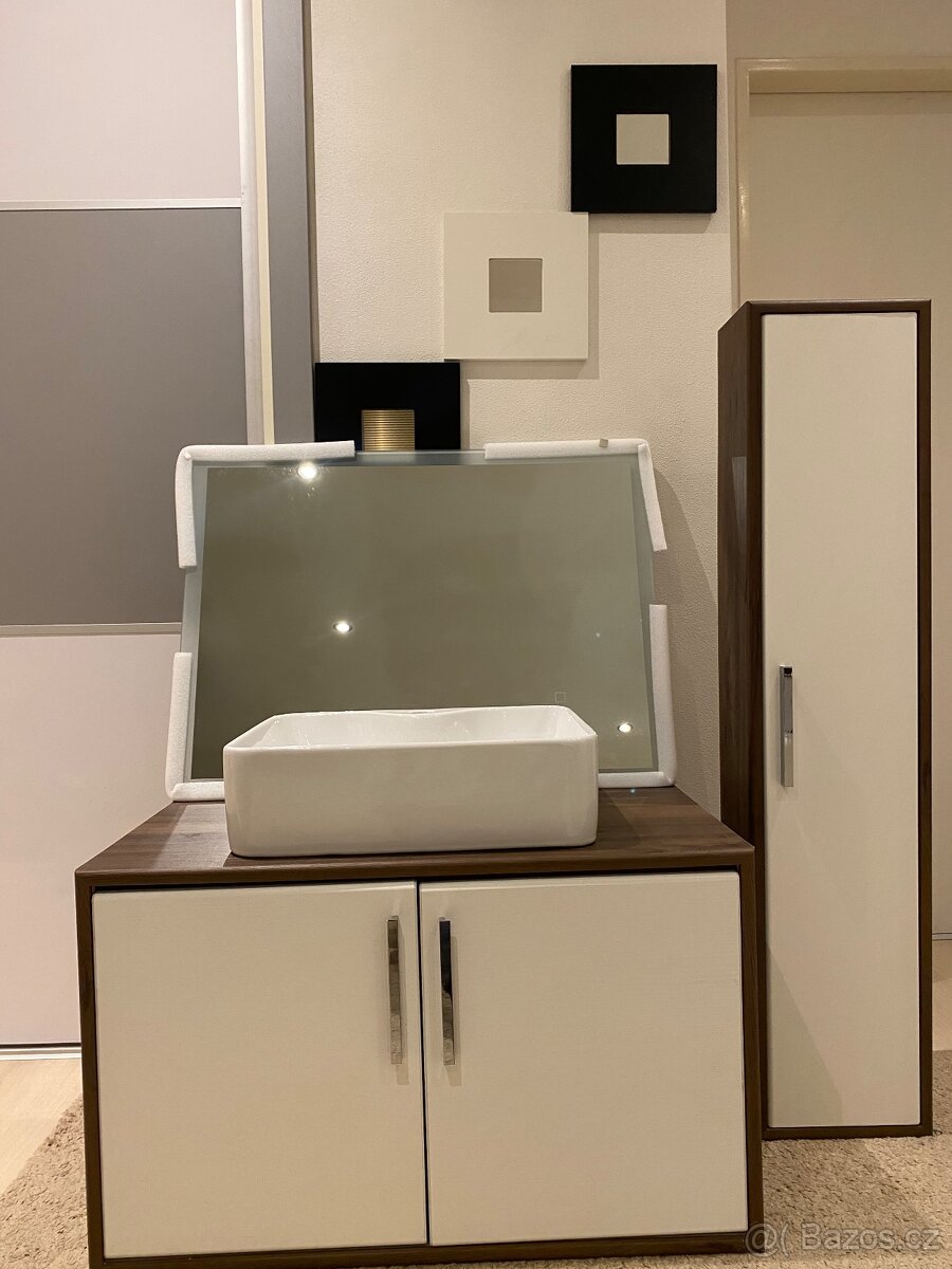 Nová koupelnová skříňka s umyvadlem - 4