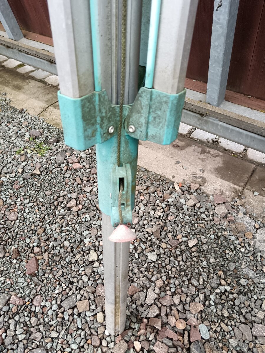 Náchod, hliníkový sušák bez šňůr. - 4