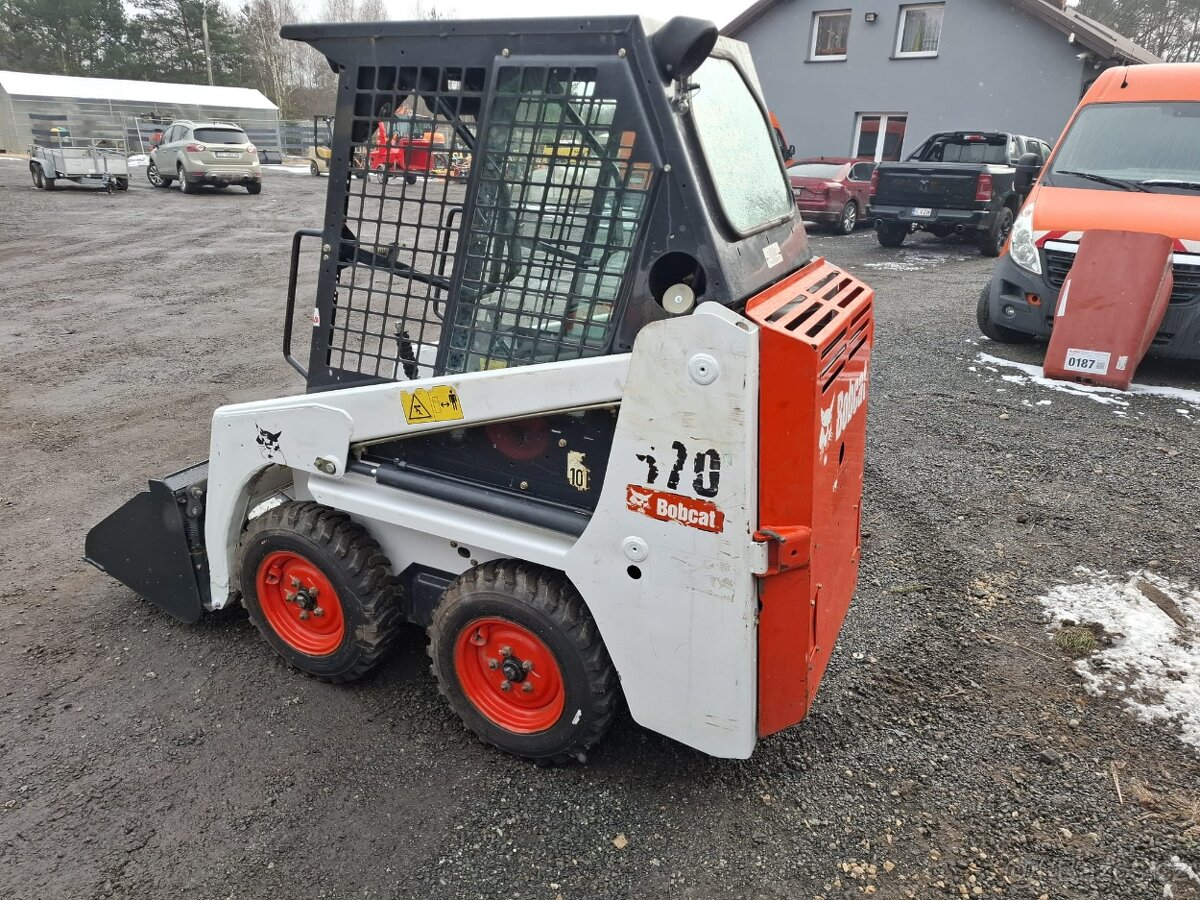 Kolový nakladač BOBCAT S70 cat avant - 4