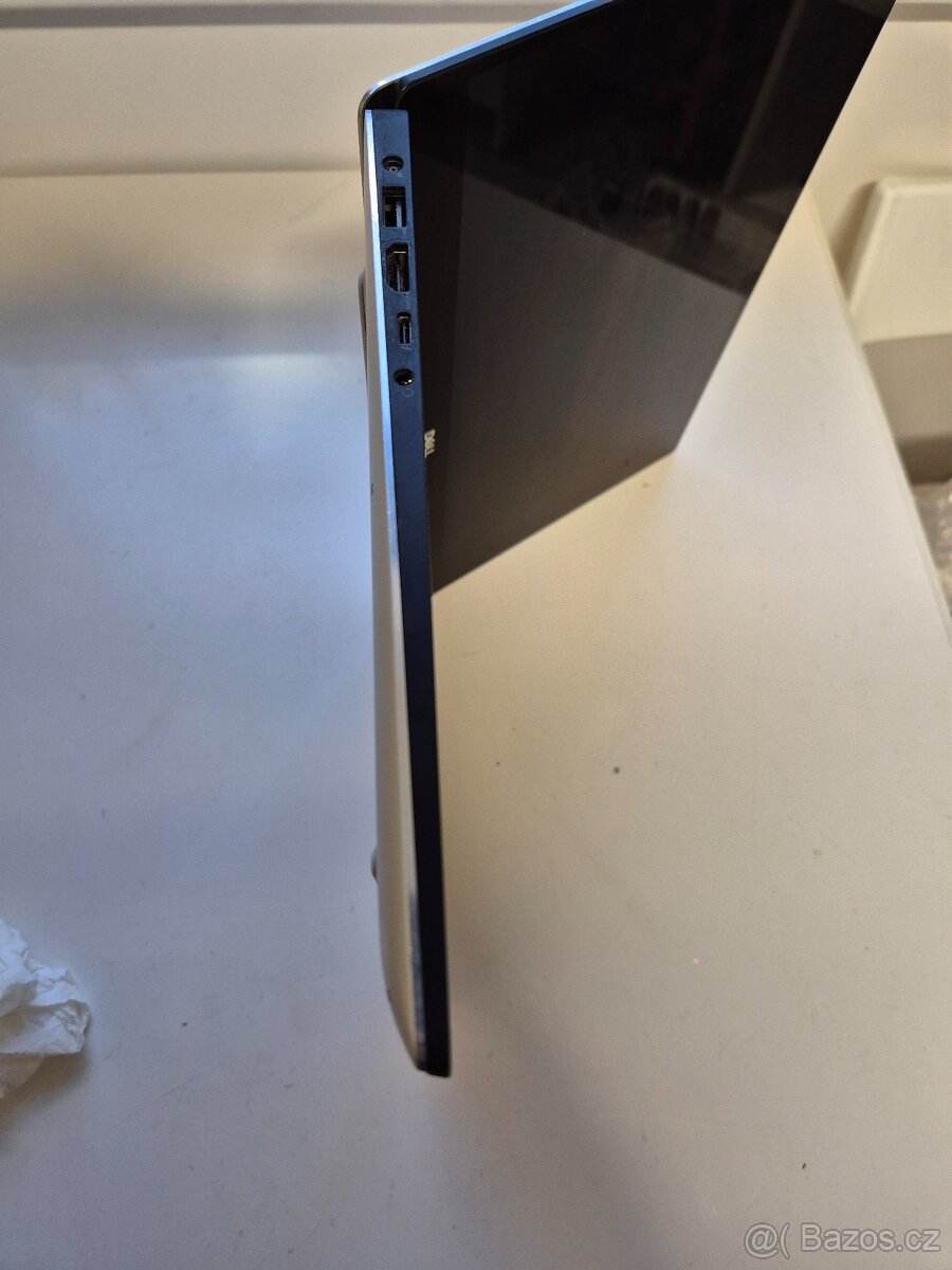 Kovový notebook Dell Precision 5530 - 4