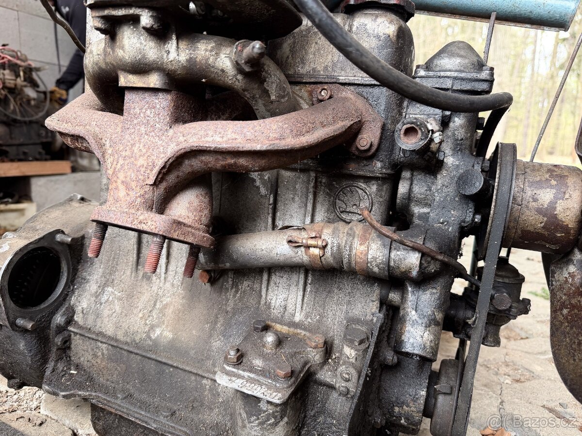Škoda 1203 motor - 4