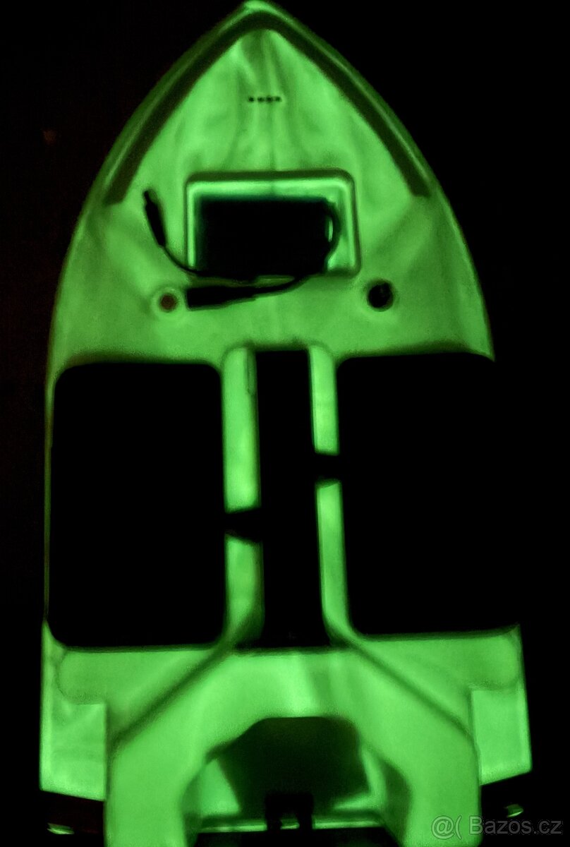 Tříkomora ZELENÁfosf s GPS s bateriemi 12000mAh včetně obalu - 4