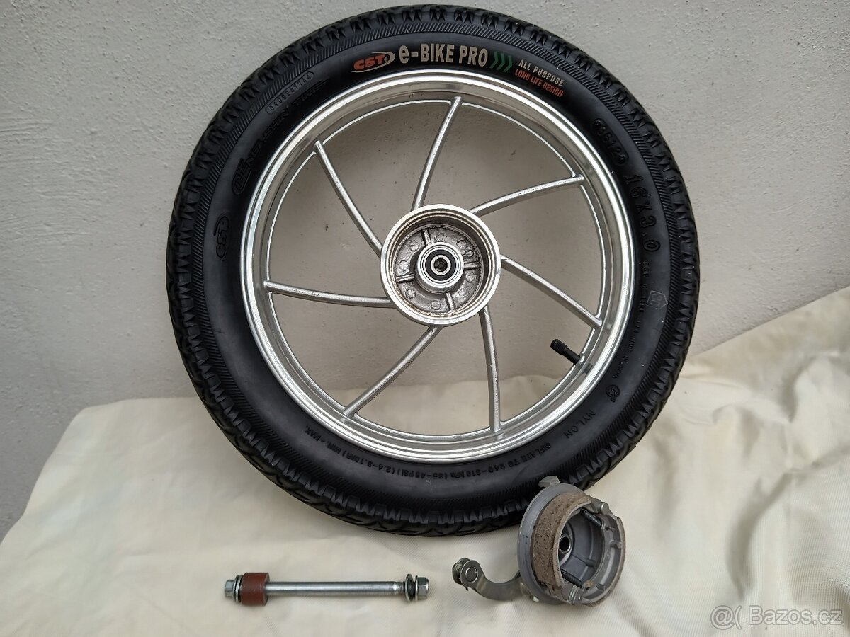 Přední kolo z e-bike. - 4