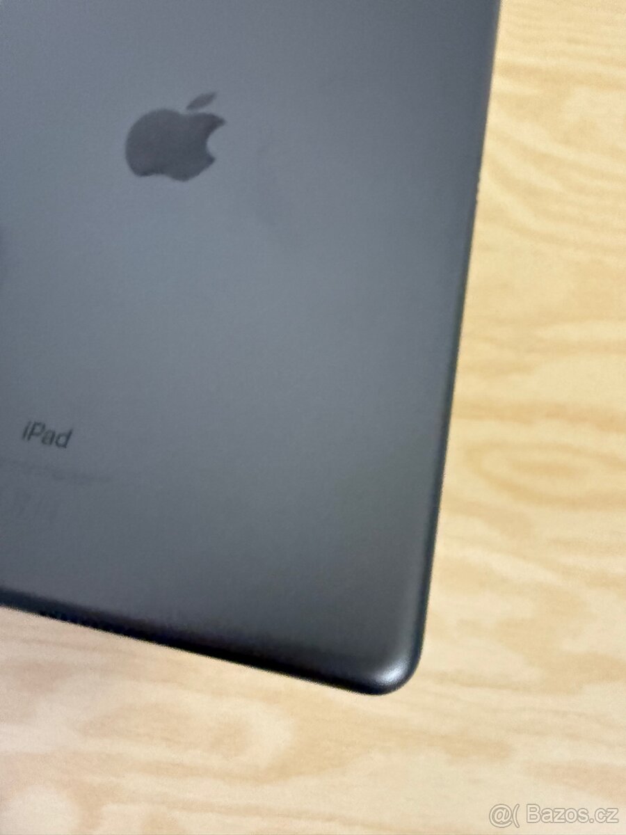 Apple iPad 10.2 (2019) - 4