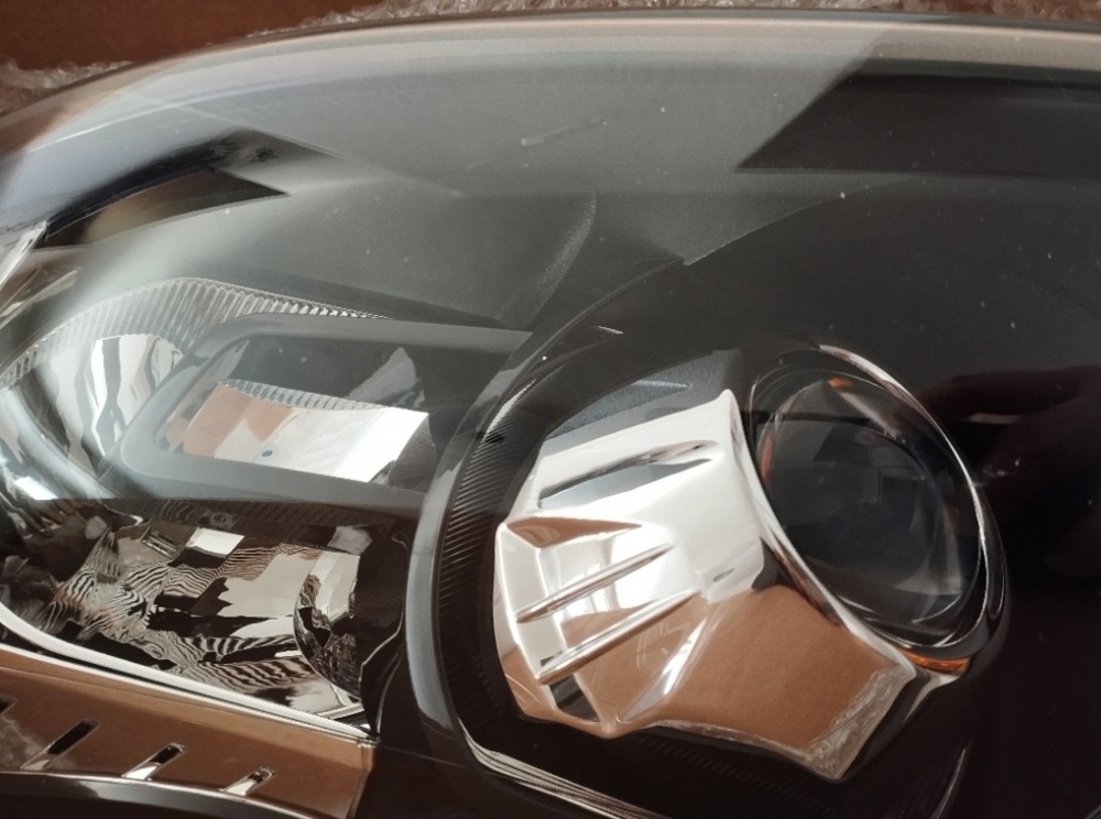 FORD FOCUS II světlomet - 4