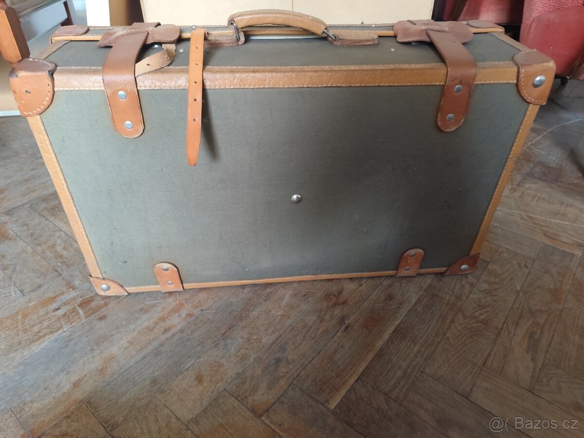 Starý kufr - 4