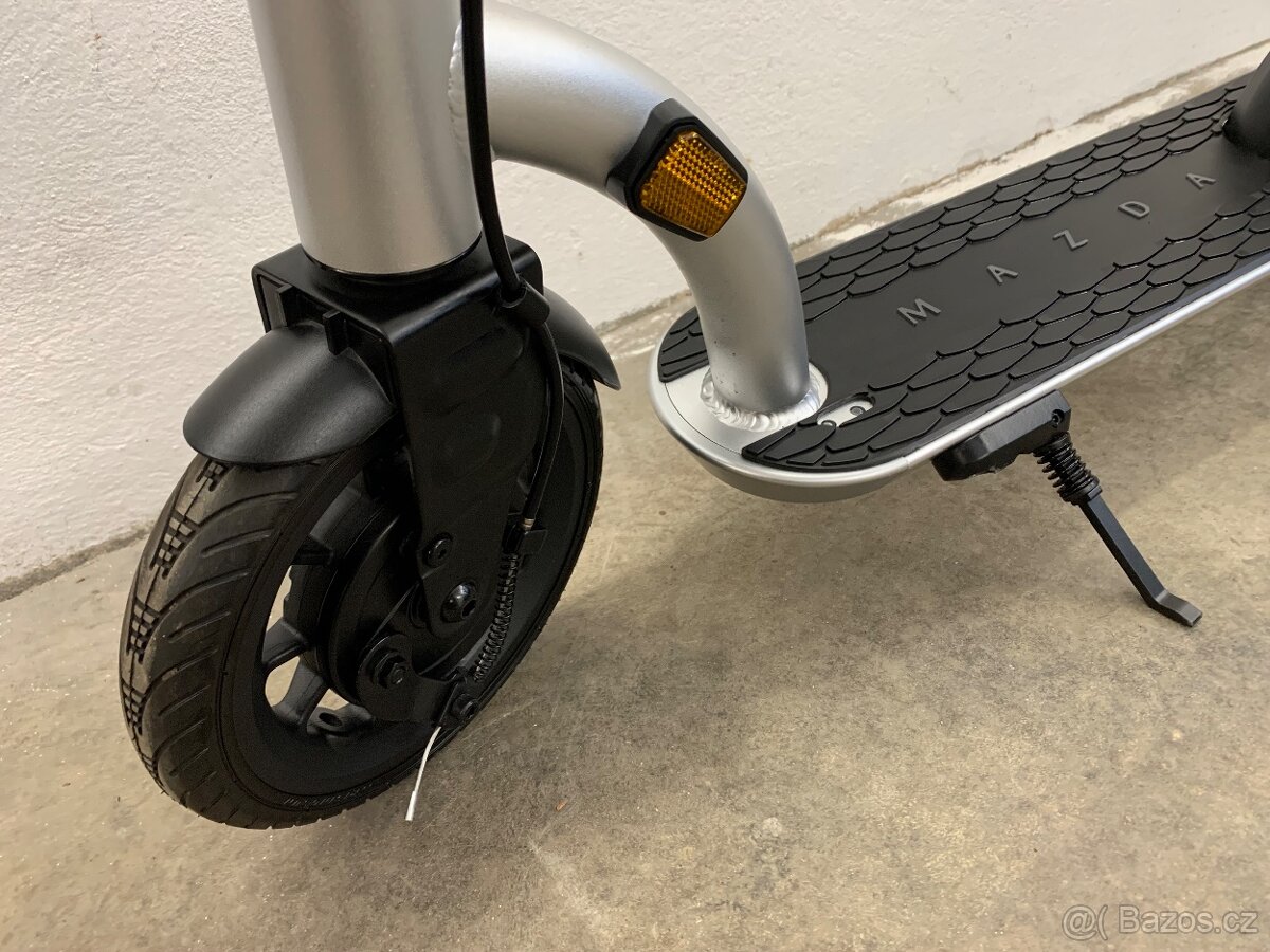 Micro X Mazda (Micro Commuter) - elektrokoloběžka - 4