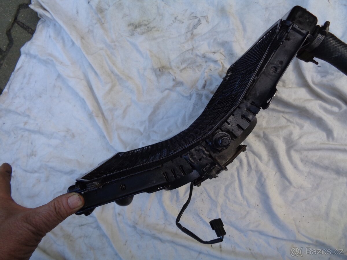 Kawasaki ZZR1100 - 4