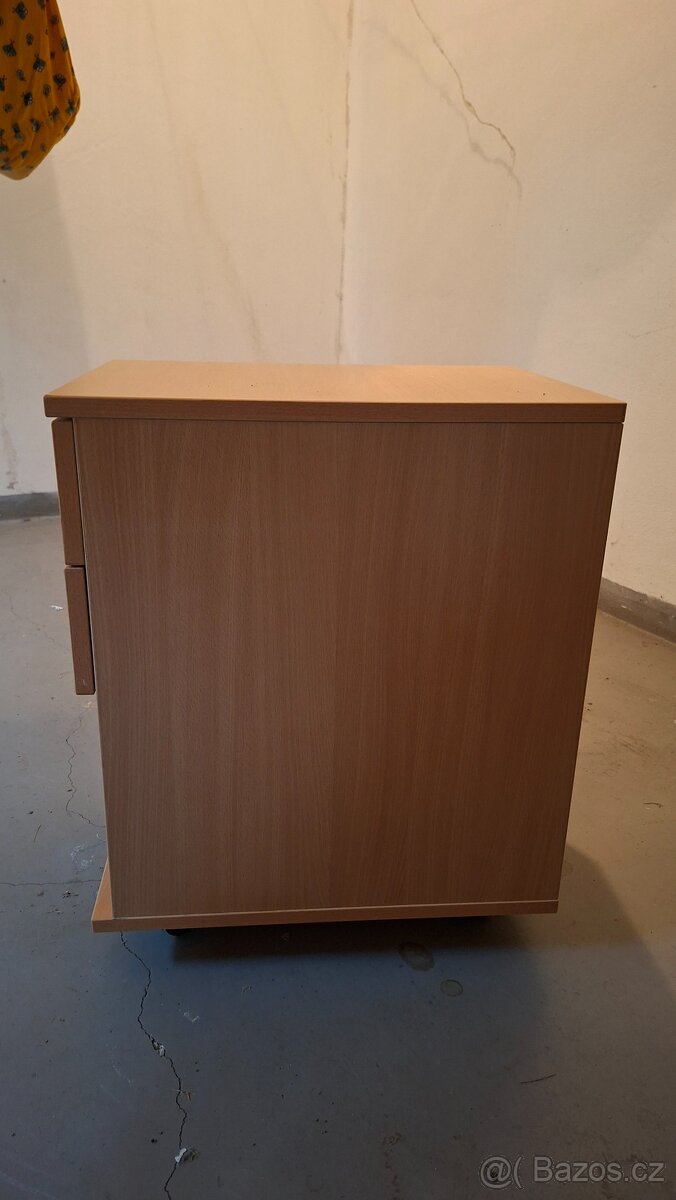 Pojizdný stolek s šuplíky - 4