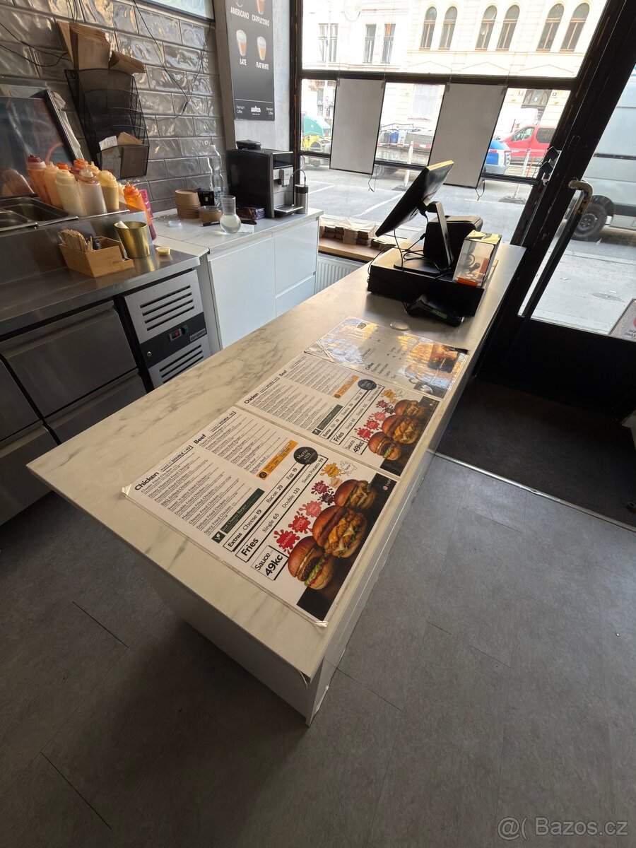 Pult / recepční nebo barová stanic - 4