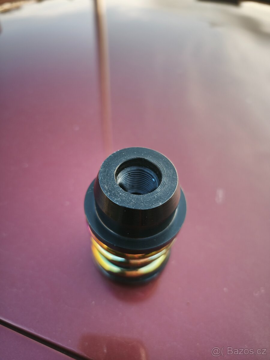 Hlavice řadící páky MOMO - 4