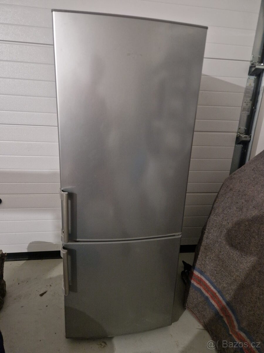 Whirlpool Lednice s mrazákem - 4