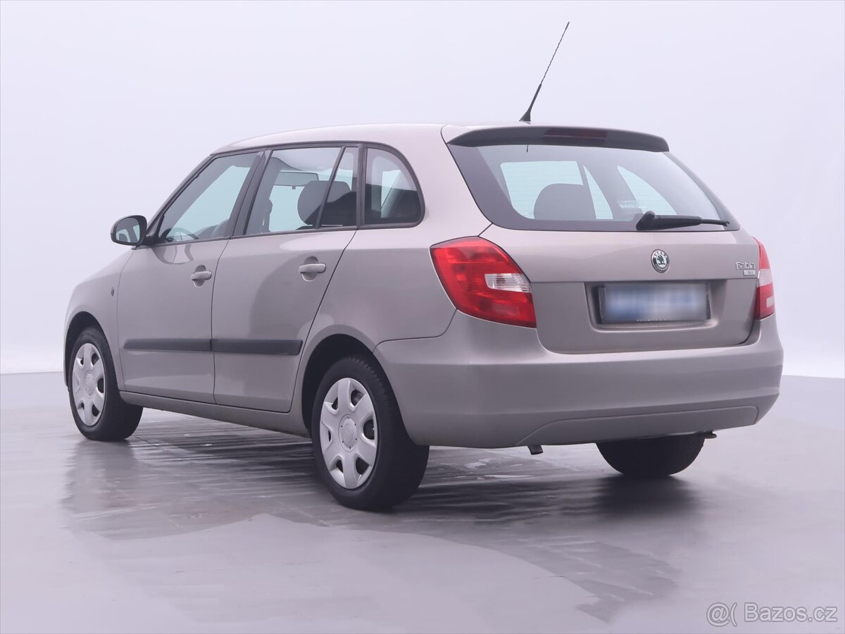 Škoda Fabia 1,4 16V 63kW Ambiente CZ (2009) - 4