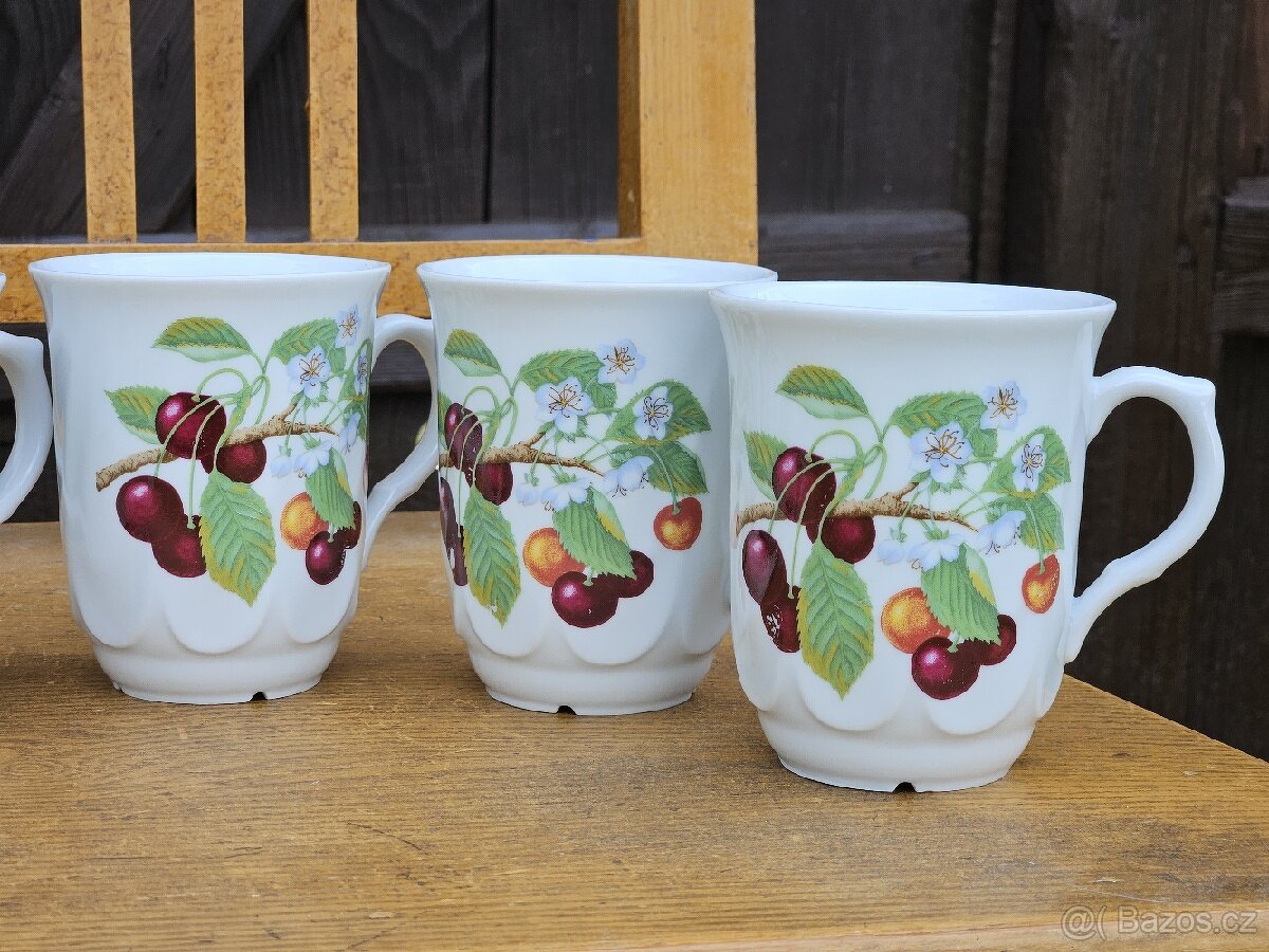 Sada porcelánových hrnků s třešněmi - 4