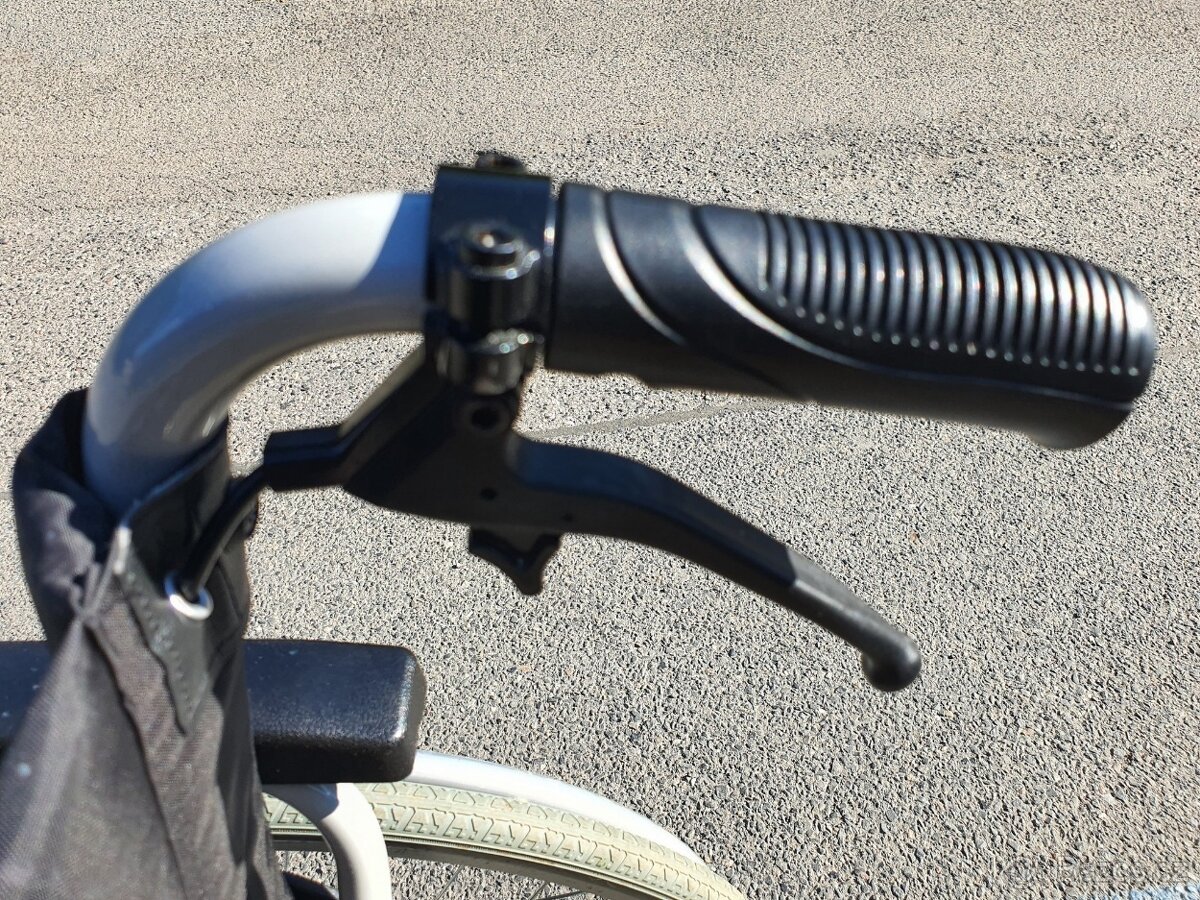 ŠIROKÝ značkový a lehký invalidní vozík SuperCENA - 4