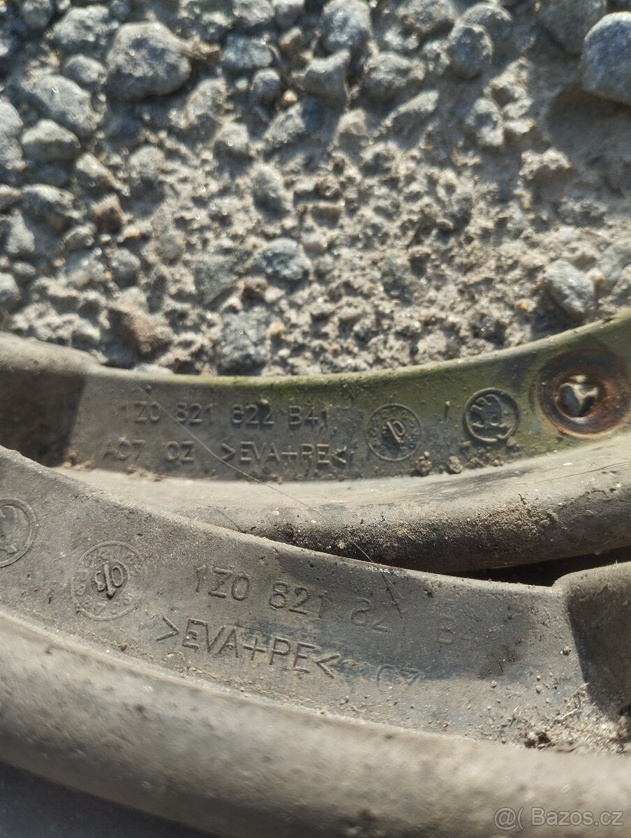 Octavia 2 zadní zástěrky - 4