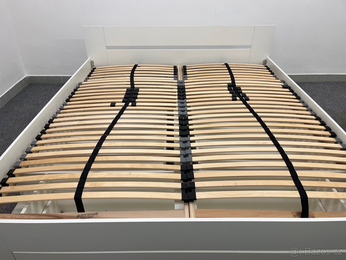 Postel s matracemi a úložným prostorem - 4