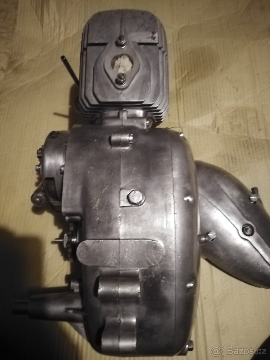 Prodám motor po go Jawa 05. - 4