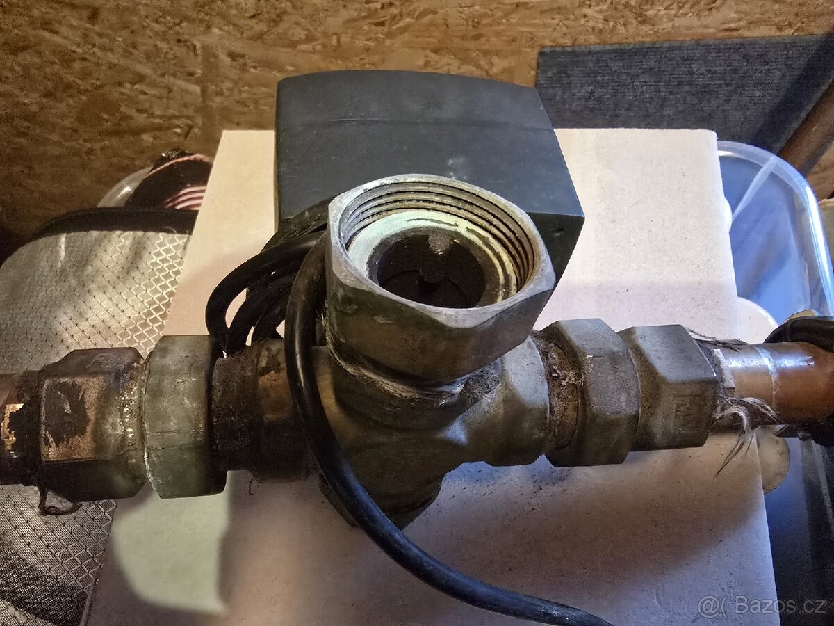 Čtyrcestný ventil - 4