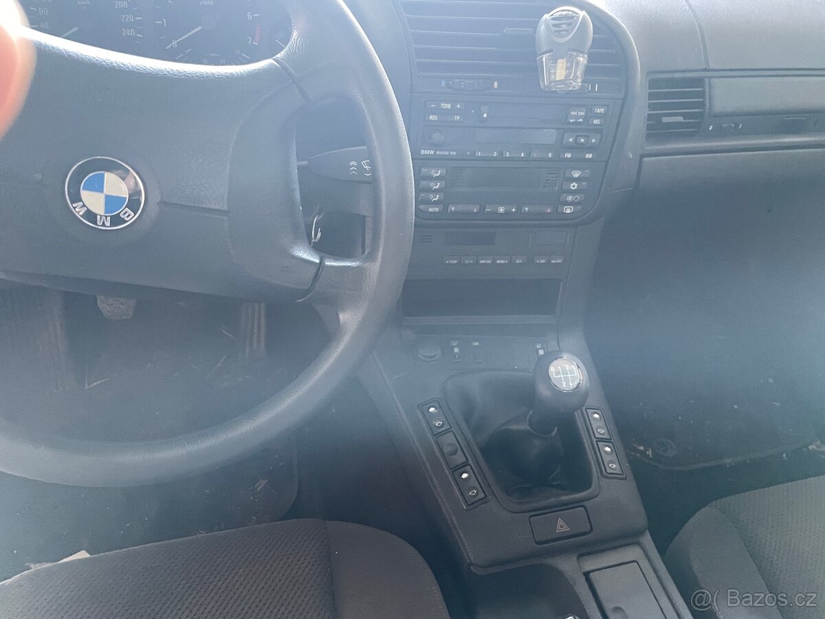 E36 320i díly - 4
