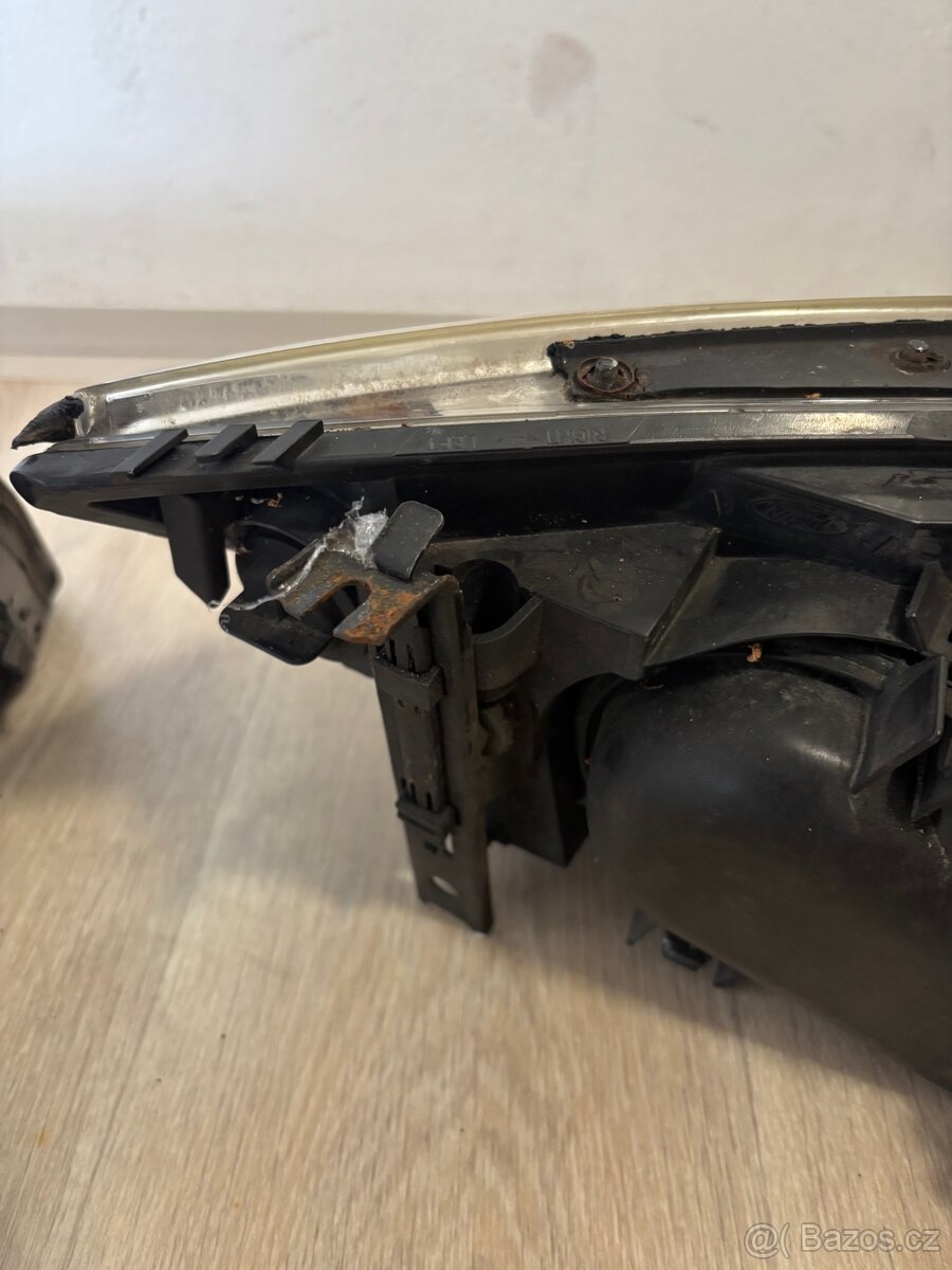 Světlomety Ford Mondeo 3 - 4