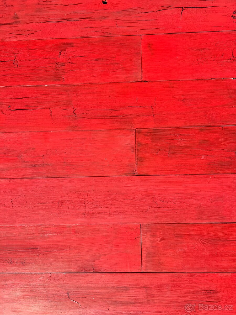 Levný dřevěný obklad Zpuchřelá barva - vintage červená - 4