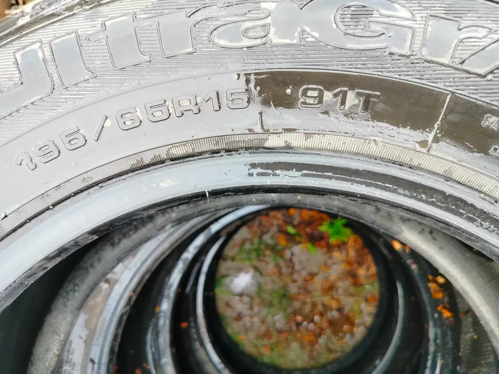 Zimní pneu GoodYear UltraGrip 7+ 195/65/R15 91T - 4ks - 4