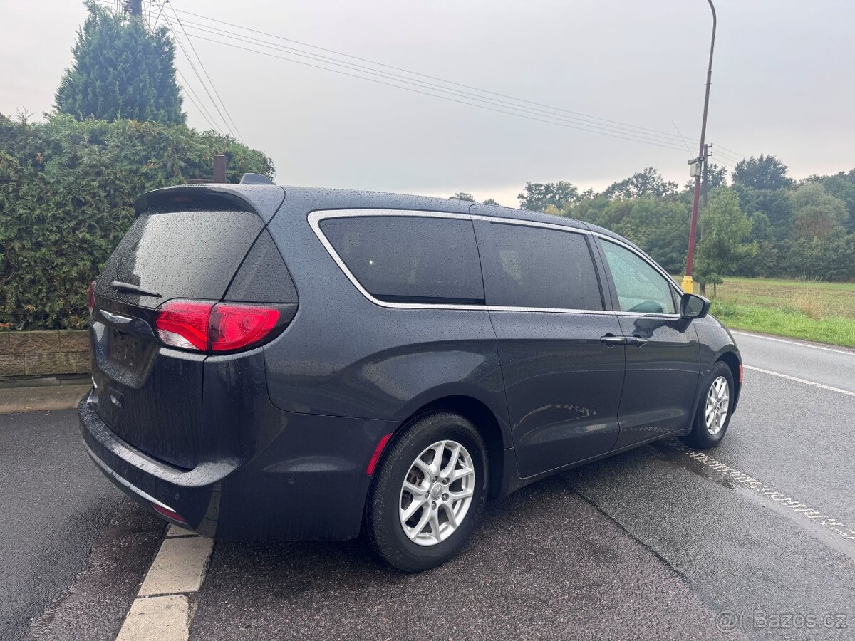 Chrysler Pacifica 3,6 Radar Adaptemp L-Plus Látka 2020 - 4