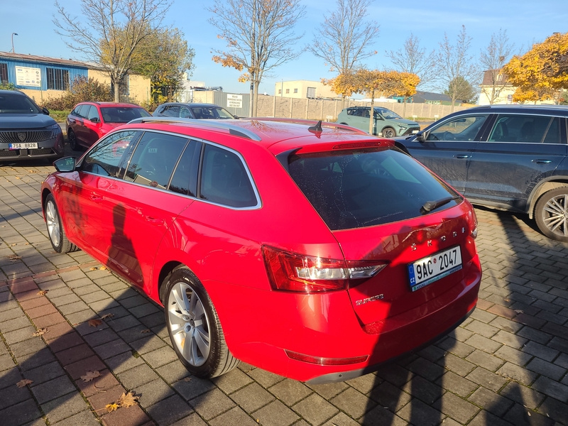 ŠKODA SUPERB 2,0TDI 110 kw DSG WEBASTO - 4