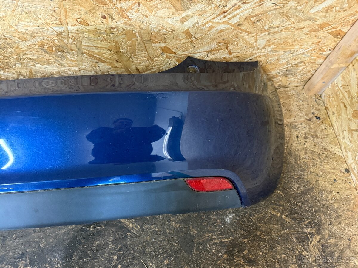 ZADNÍ NÁRAZNÍK AUDI A1 - 4