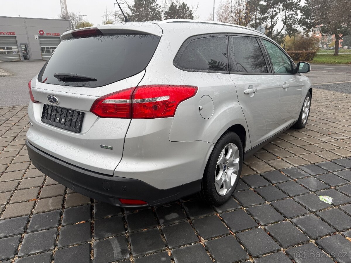Ford Focus kombi 1,0i 74kW r.v.2015 - 4