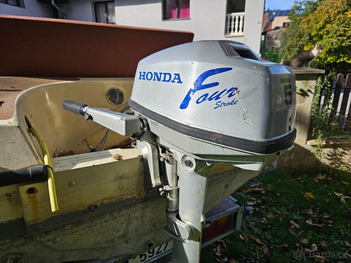 Motorový člun 5hp - 4