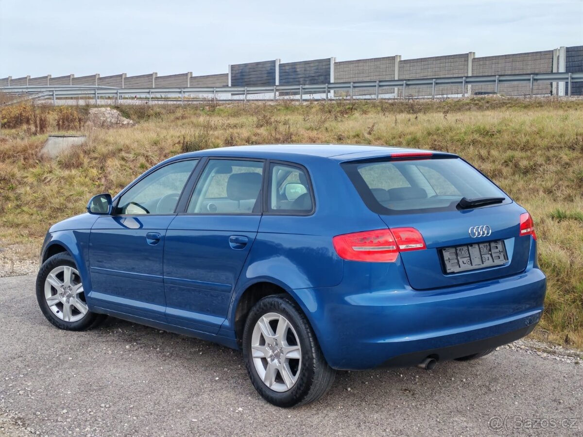 Audi A3 1.6 Benzin Sportback Facelift - 4