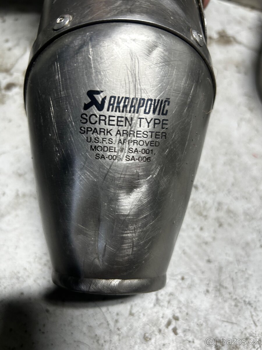 Výfuk Akrapovič - 4