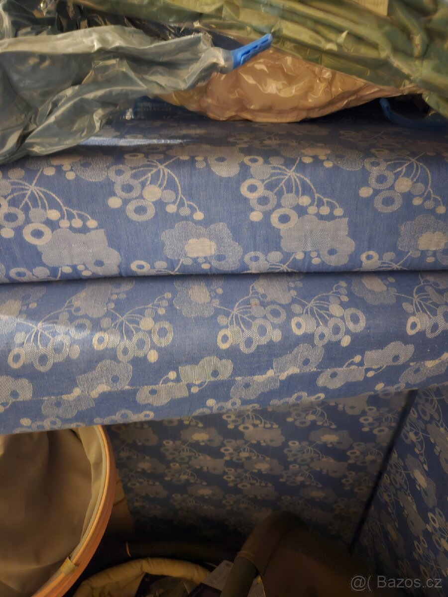 Starší nábytek - 4