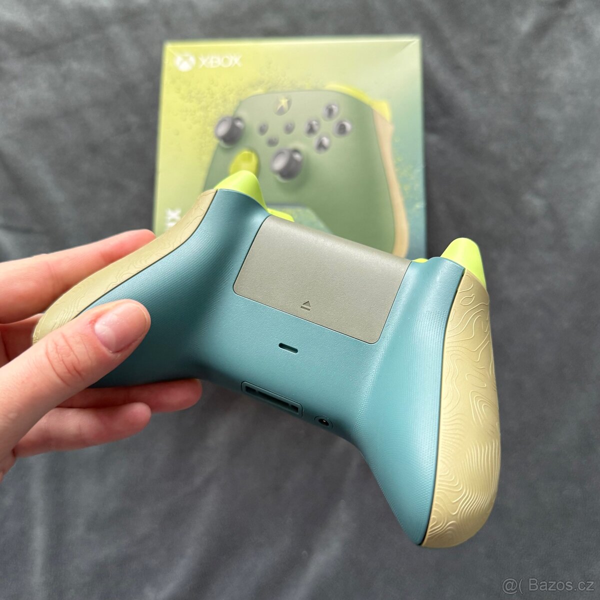 Xbox Wireless Controller Remix Special Edition Battery Pack - 4