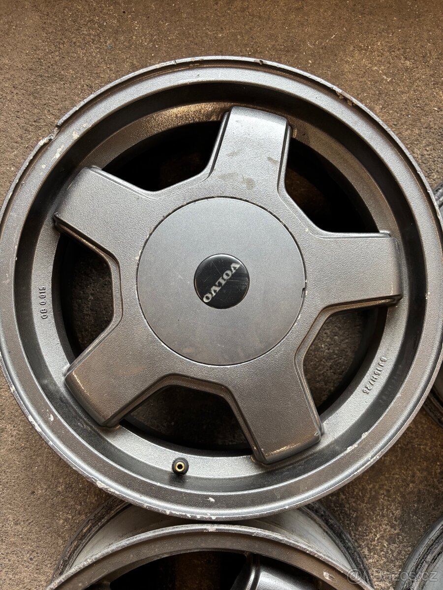 Alu disky original Volvo 15", 1ks-750,-Kč - 4